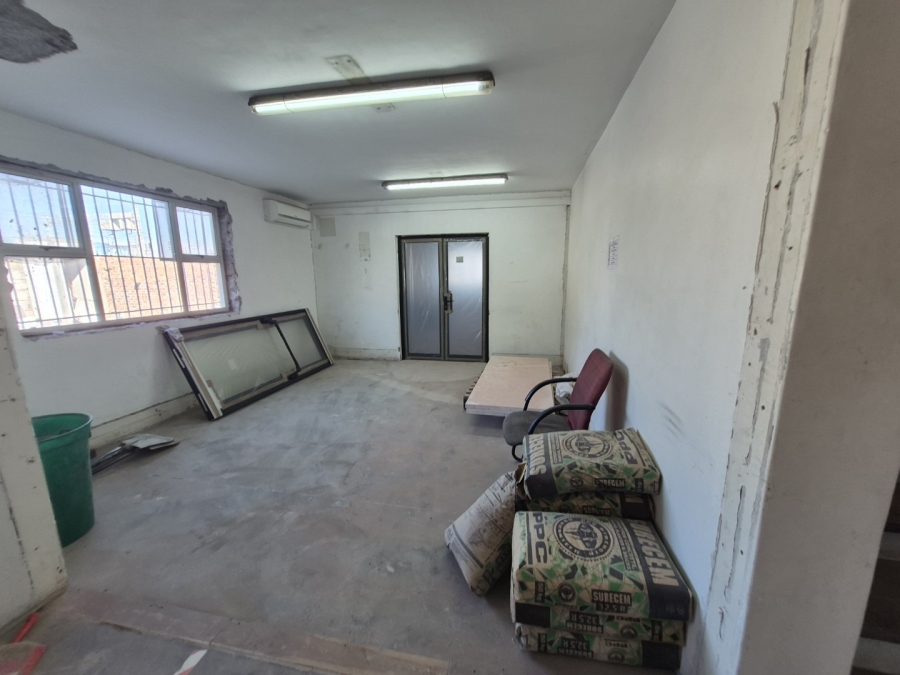 To Let Commercial Property for Rent in Maitland Western Cape